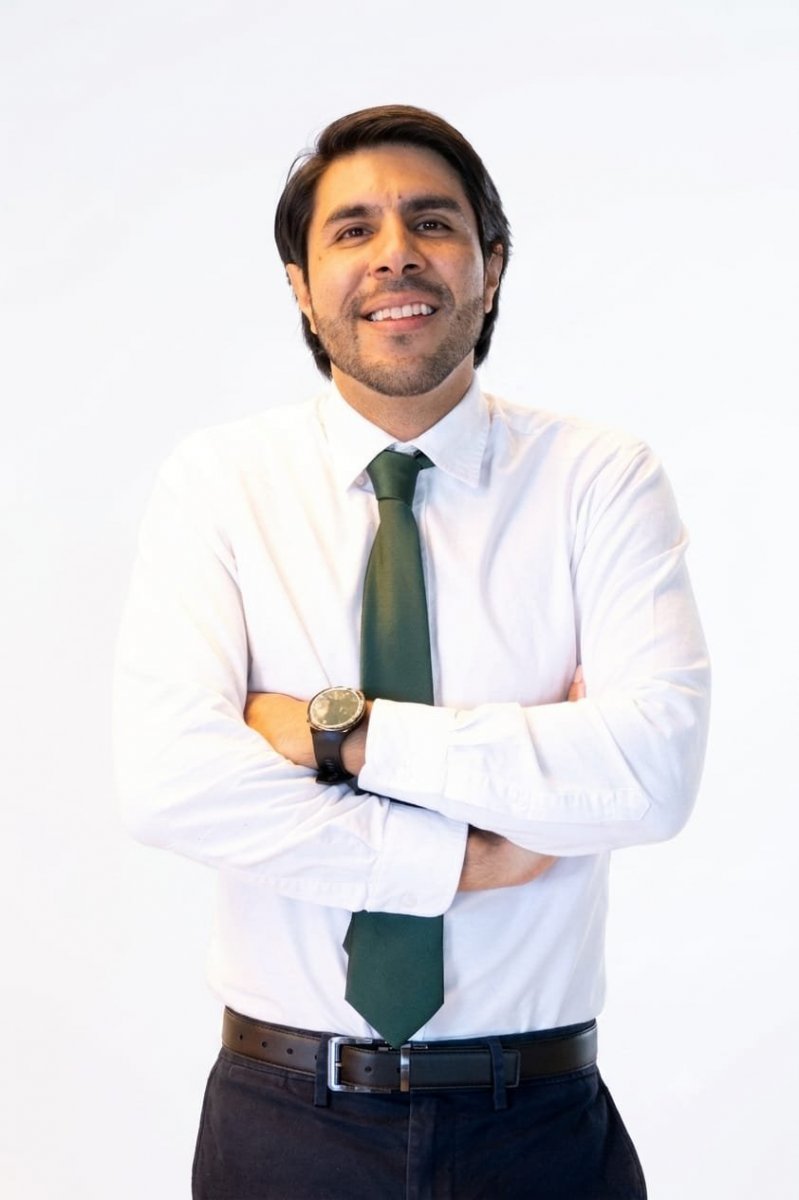CARLOS RAMÍREZ